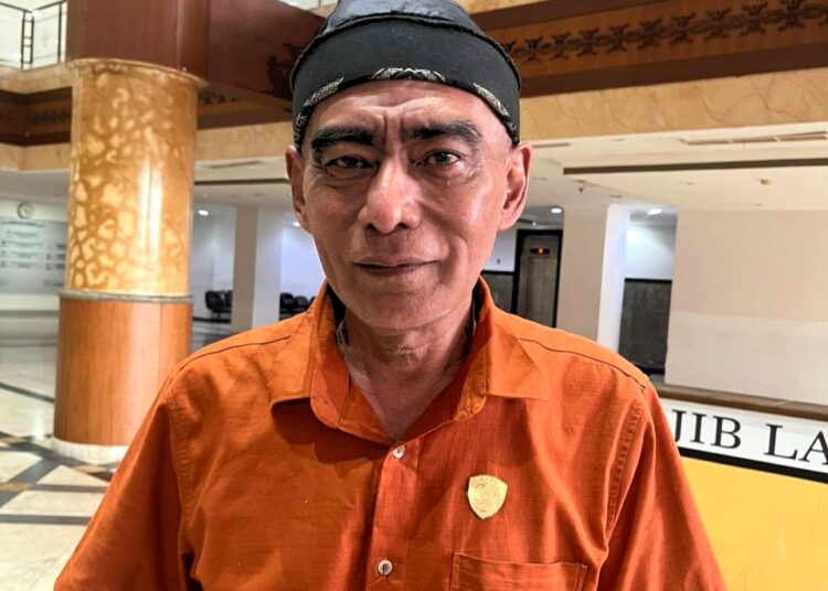 Zein Latukaisupy Tempuh Langkah Mediasi Selesaikan Ketegangan, Pasca Pembakaran Kendaraan di Tambang Cinnabar.