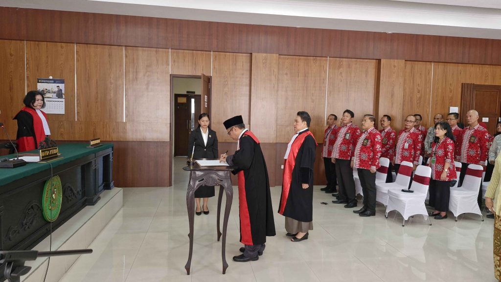 Mutasi Pimpinan, PN Ambon Resmi Dijabat Nanang Zulkarnain Faisal