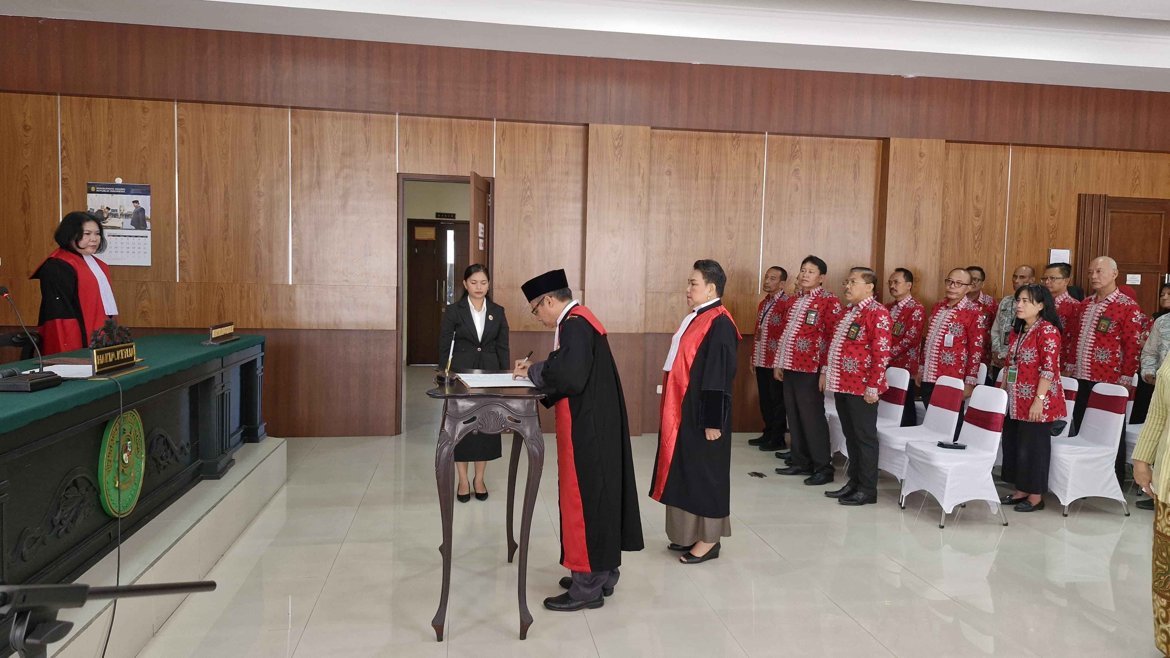 Mutasi Pimpinan, PN Ambon Resmi Dijabat Nanang Zulkarnain Faisal