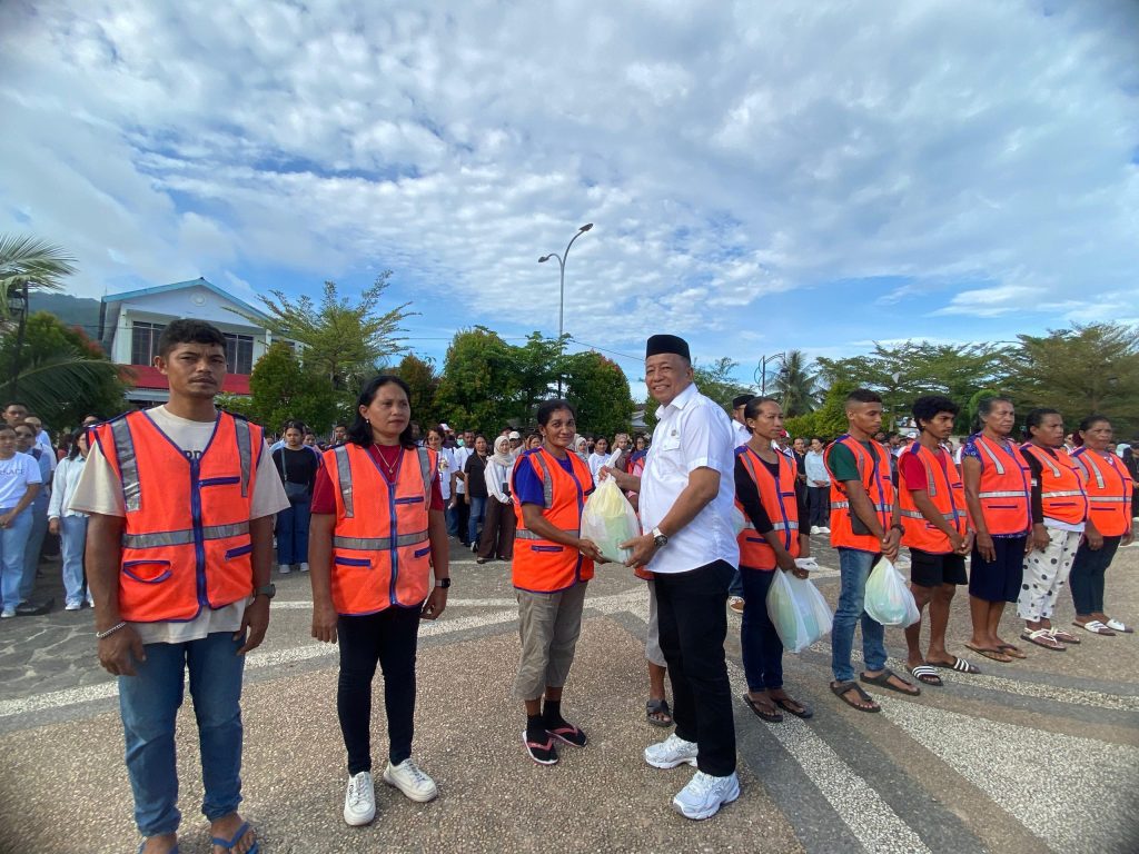 Walikota Ambon Ajak Seluruh Warga Jaga Kebersihan