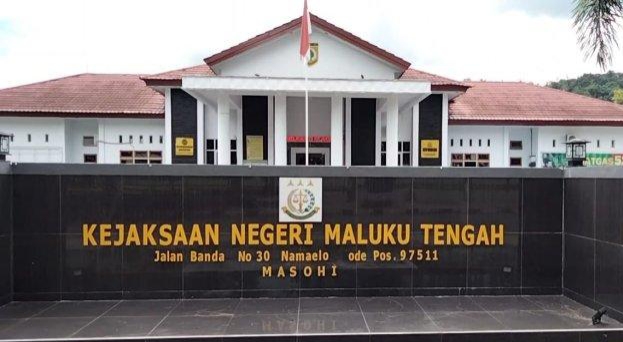 Mantan PJ Bupati Maluku Tengah, Dijadwalkan Akan Dipanggil Kejari Terkait Dana Bansos