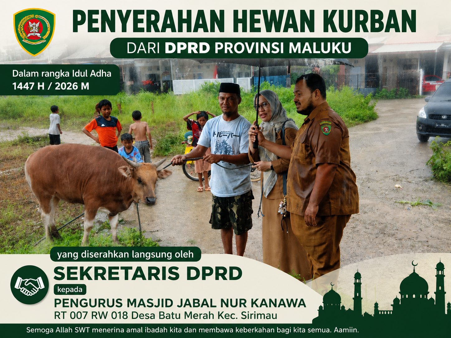Sekretaris DPRD Maluku Serahkan Hewan Kurban Untuk Pengurus Masjid Jabal Nur Batu Merah
