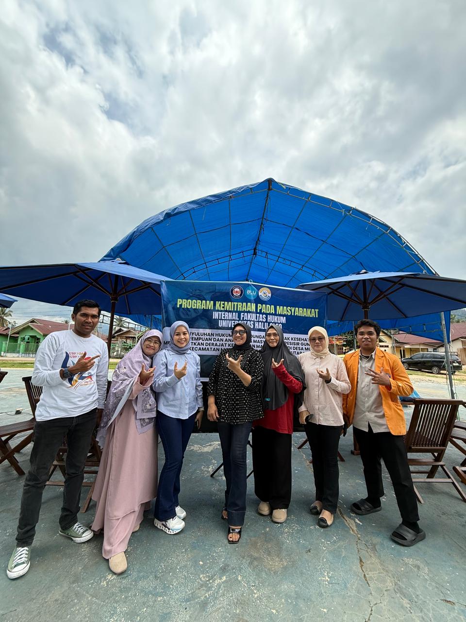 Tim PKMI Fakultas Hukum UHO Gelar Penyuluhan Perlindungan Hak Kesehatan Perempuan dan Anak di Desa Mowundo
